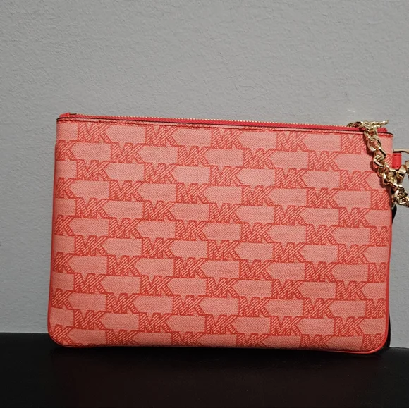 🔔NWT: 2 for 1 - Michael Kors Set (Wristlet and Cardholder)